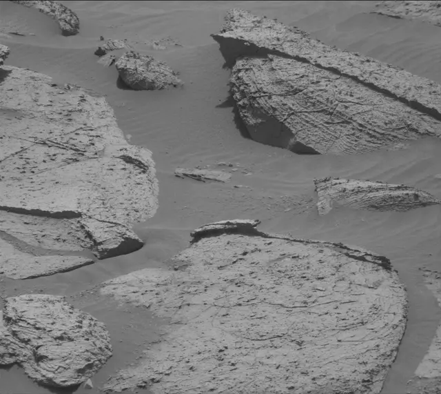 Sol 4064: Mast Camera (Mastcam)