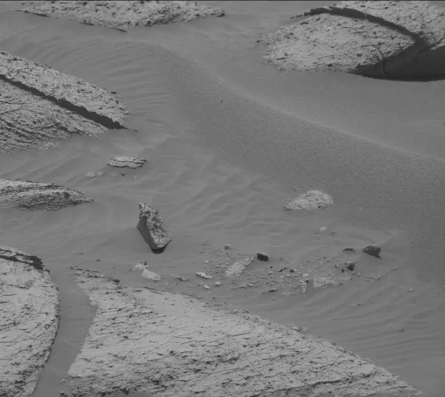 Sol 4064: Mast Camera (Mastcam)