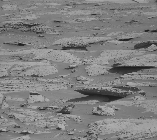 Sol 4064: Mast Camera (Mastcam)