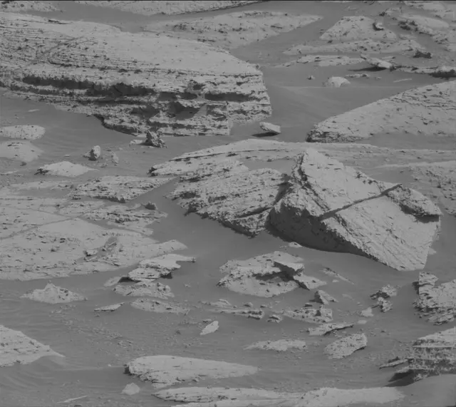 Sol 4064: Mast Camera (Mastcam)
