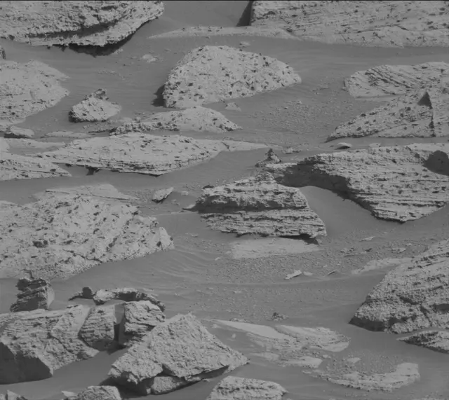 Sol 4064: Mast Camera (Mastcam)