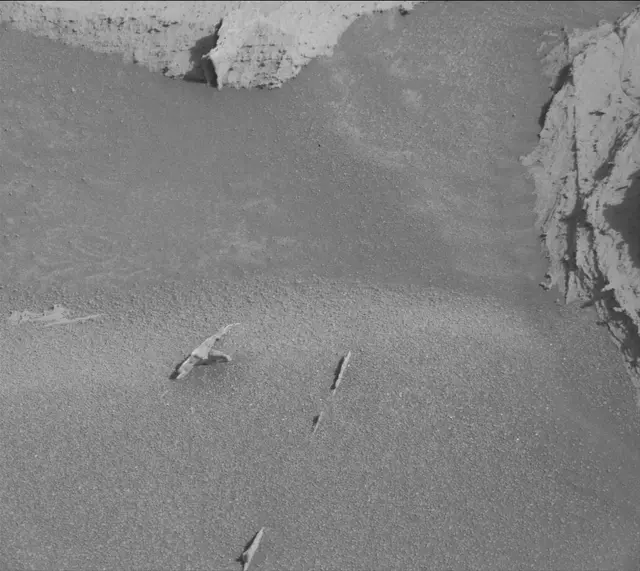 Sol 4064: Mast Camera (Mastcam)