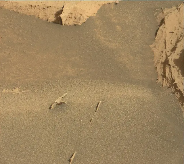 Sol 4064: Mast Camera (Mastcam)