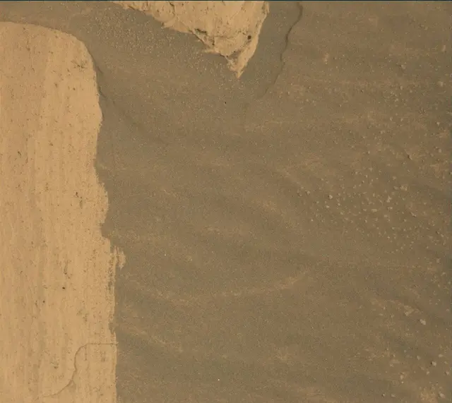 Sol 4064: Mast Camera (Mastcam)