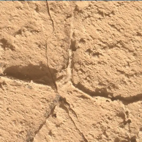 Sol 4067: Mars Hand Lens Imager (MAHLI)