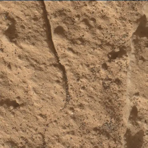 Sol 4067: Mars Hand Lens Imager (MAHLI)