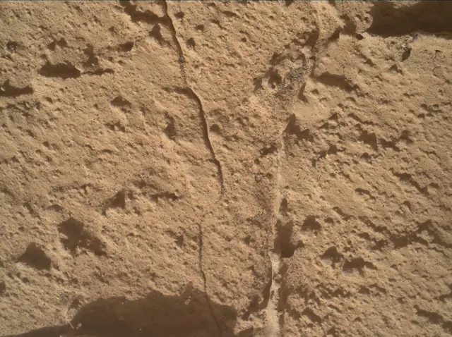 Sol 4067: Mars Hand Lens Imager (MAHLI)