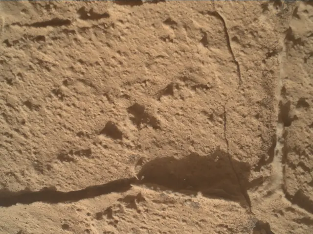 Sol 4067: Mars Hand Lens Imager (MAHLI)