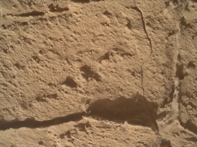 Sol 4067: Mars Hand Lens Imager (MAHLI)