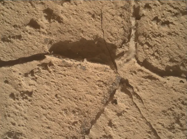 Sol 4068: Mars Hand Lens Imager (MAHLI)