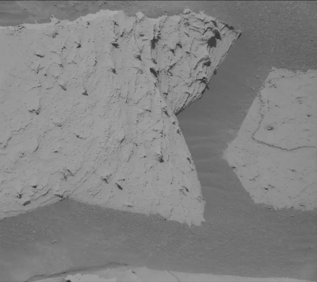 Sol 4070: Mast Camera (Mastcam)