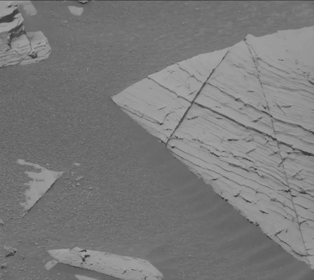 Sol 4070: Mast Camera (Mastcam)