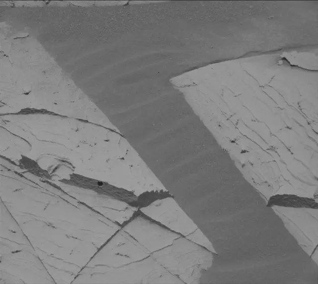 Sol 4070: Mast Camera (Mastcam)