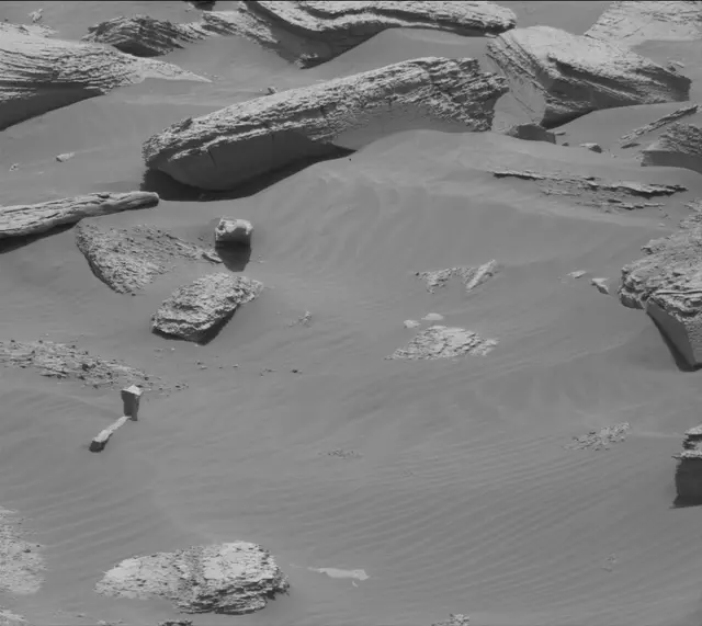 Sol 4070: Mast Camera (Mastcam)