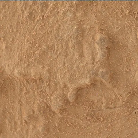 Sol 4070: Mars Hand Lens Imager (MAHLI)