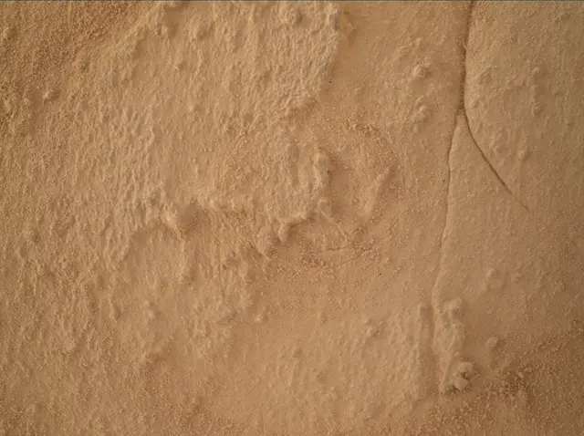 Sol 4070: Mars Hand Lens Imager (MAHLI)