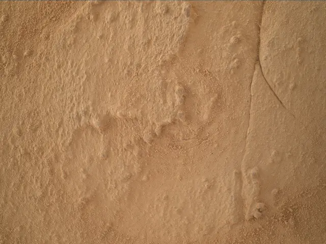 Sol 4070: Mars Hand Lens Imager (MAHLI)