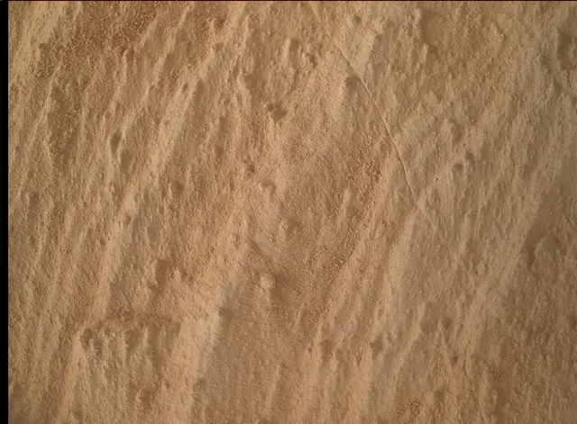 Sol 4070: Mars Hand Lens Imager (MAHLI)