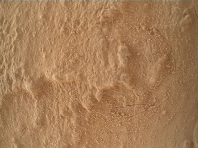 Sol 4070: Mars Hand Lens Imager (MAHLI)
