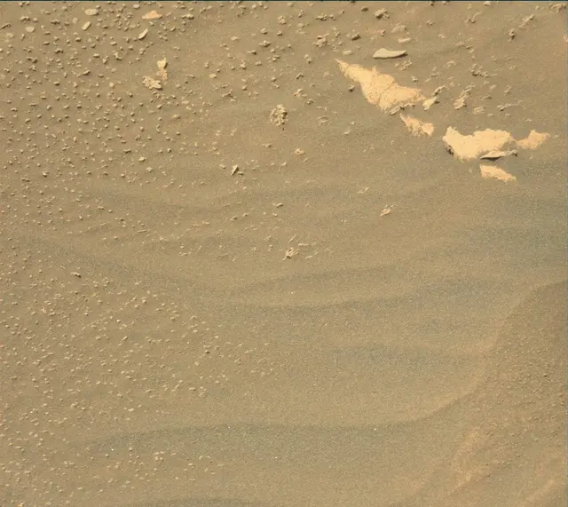 Sol 4071: Mast Camera (Mastcam)