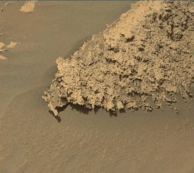 Sol 4071: Mast Camera (Mastcam)