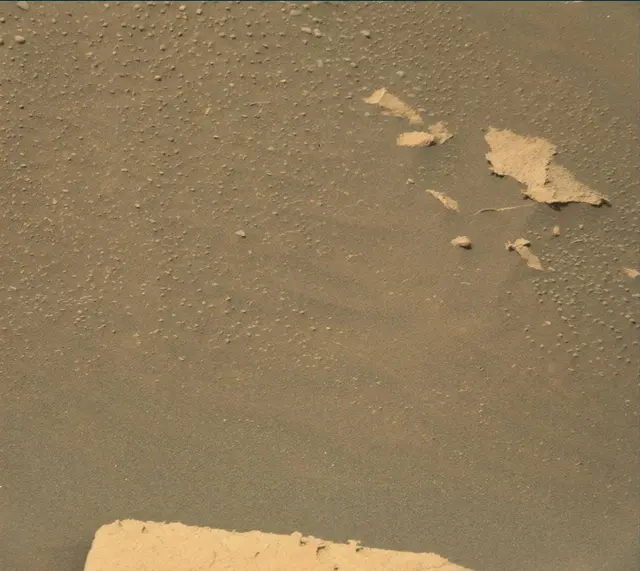Sol 4071: Mast Camera (Mastcam)