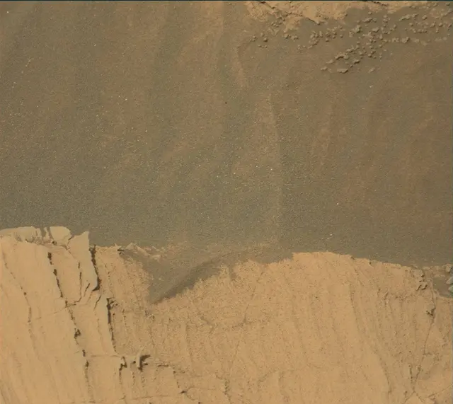 Sol 4071: Mast Camera (Mastcam)