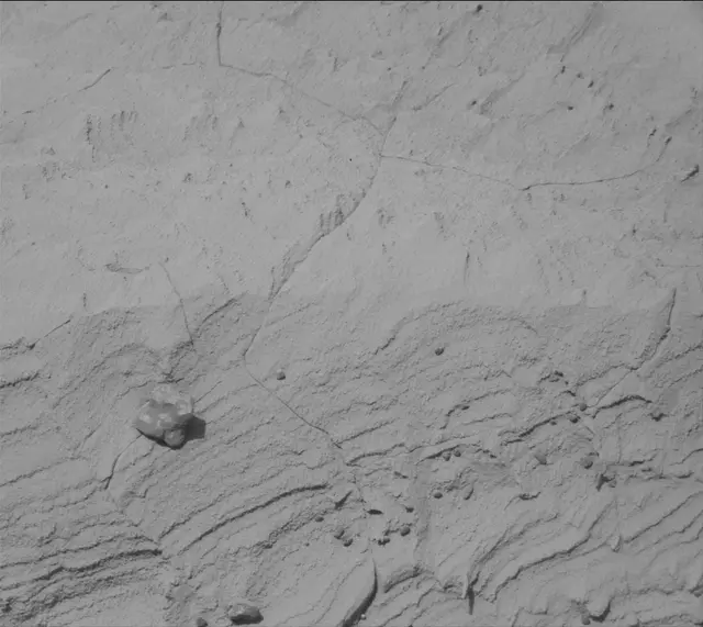 Sol 4071: Mast Camera (Mastcam)