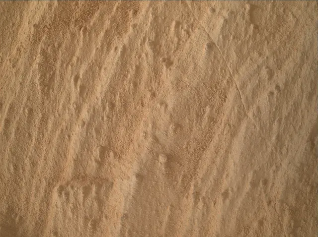 Sol 4071: Mars Hand Lens Imager (MAHLI)