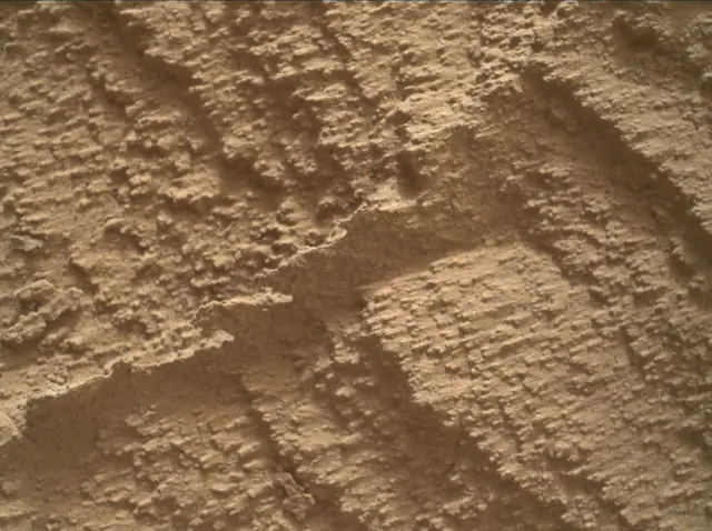 Sol 4073: Mars Hand Lens Imager (MAHLI)