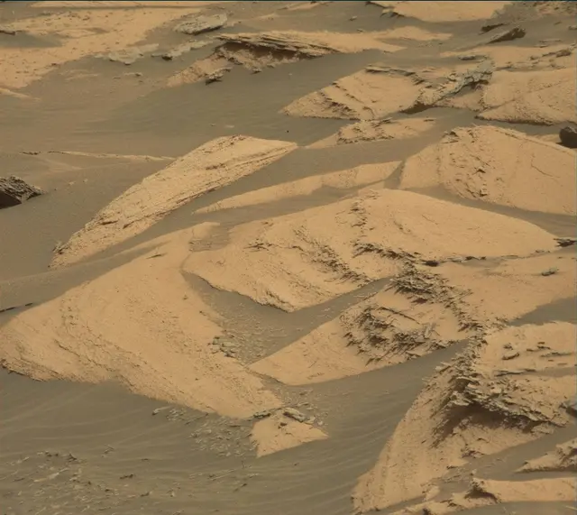 Sol 4074: Mast Camera (Mastcam)