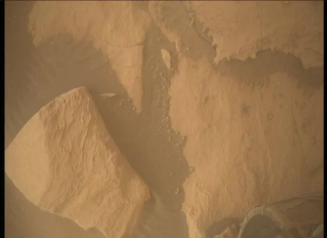 Sol 4074: Mars Descent Imager (MARDI)