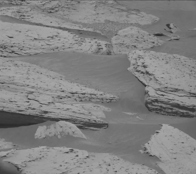 Sol 4076: Mast Camera (Mastcam)