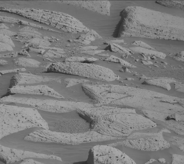 Sol 4076: Mast Camera (Mastcam)