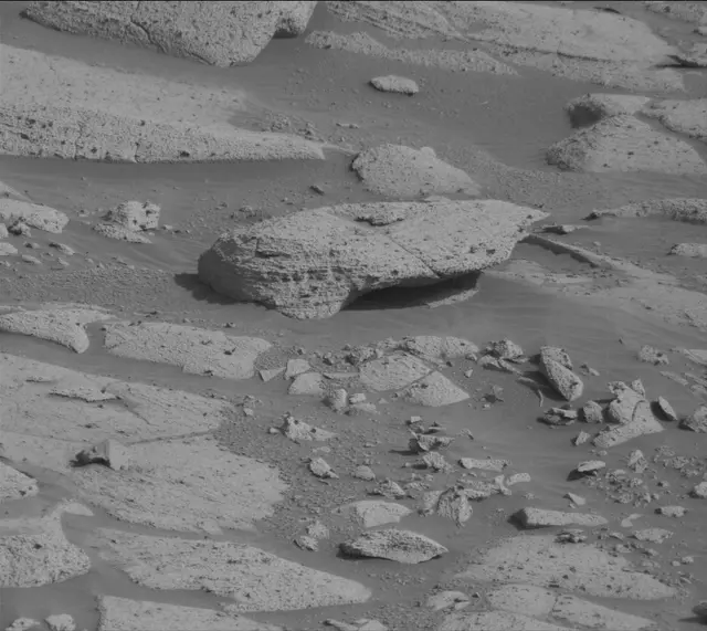 Sol 4076: Mast Camera (Mastcam)