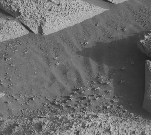 Sol 4076: Mast Camera (Mastcam)