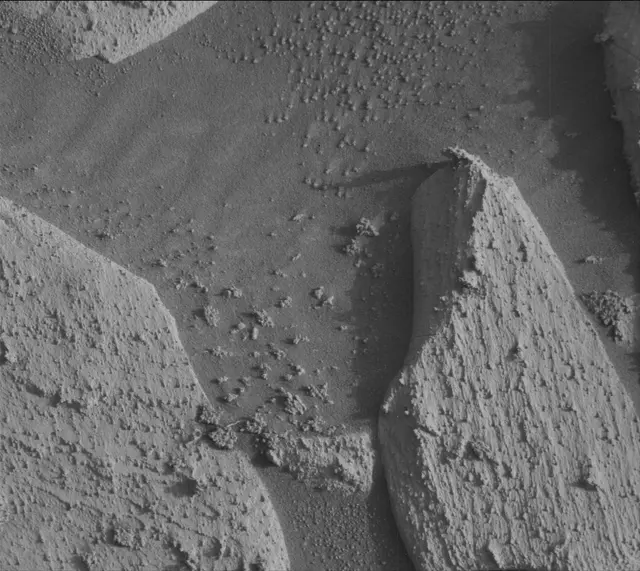 Sol 4076: Mast Camera (Mastcam)