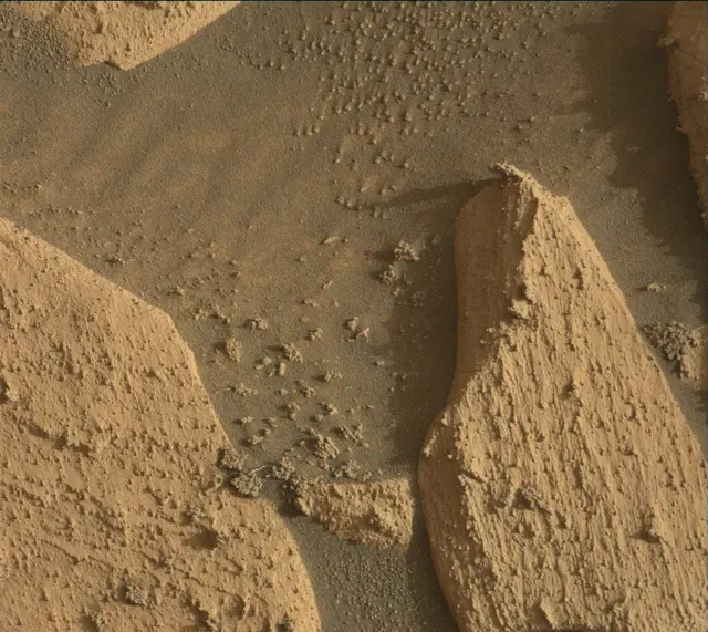 Sol 4076: Mast Camera (Mastcam)