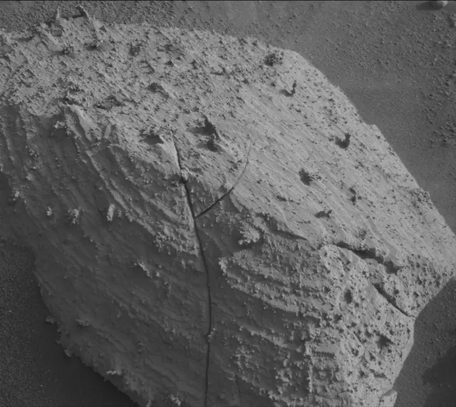 Sol 4076: Mast Camera (Mastcam)