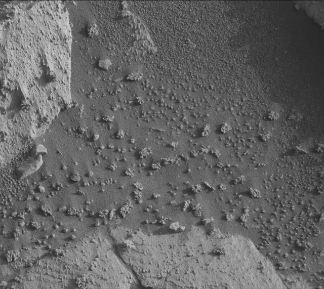 Sol 4076: Mast Camera (Mastcam)