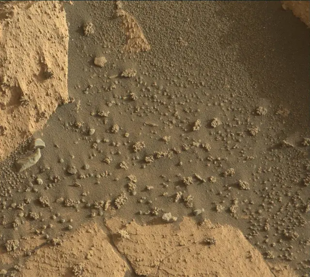 Sol 4076: Mast Camera (Mastcam)