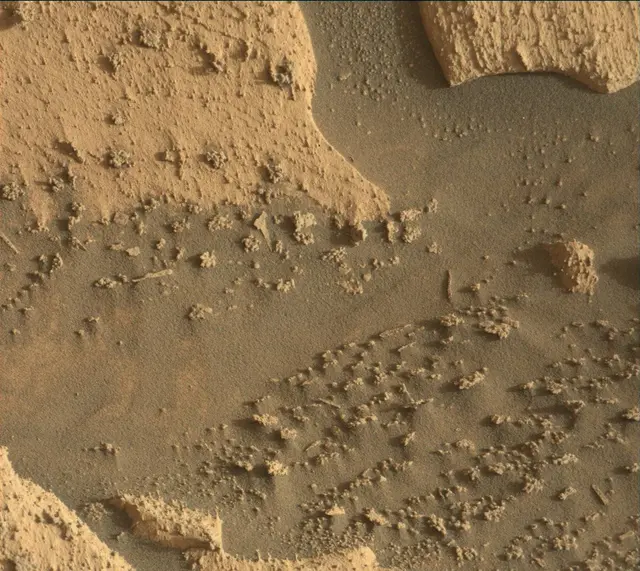 Sol 4076: Mast Camera (Mastcam)