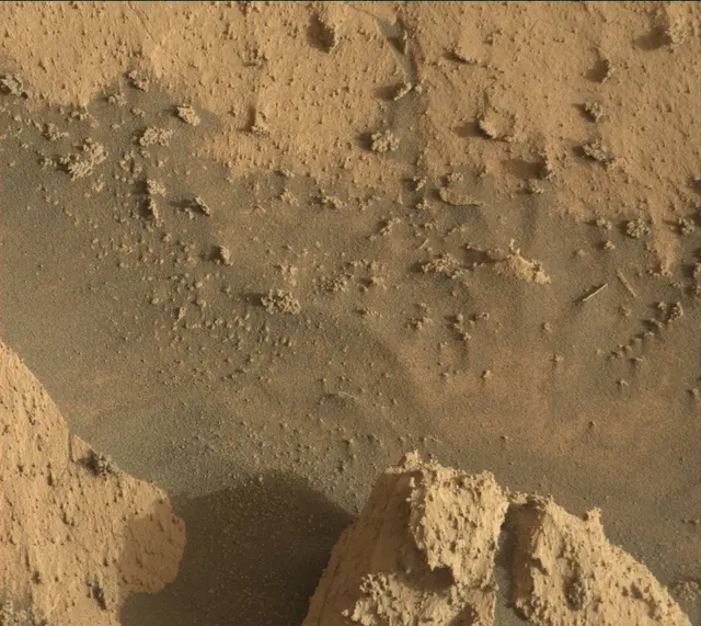 Sol 4076: Mast Camera (Mastcam)