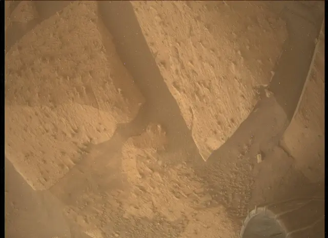 Sol 4076: Mars Descent Imager (MARDI)