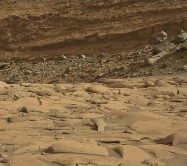 Sol 4078: Mast Camera (Mastcam)