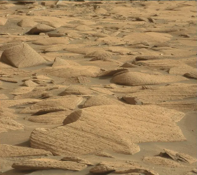 Sol 4078: Mast Camera (Mastcam)