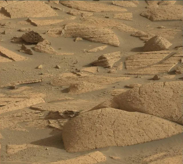 Sol 4078: Mast Camera (Mastcam)