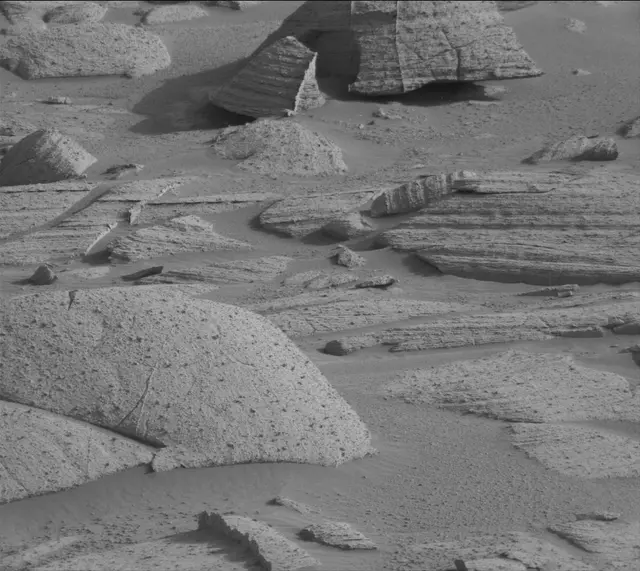 Sol 4078: Mast Camera (Mastcam)