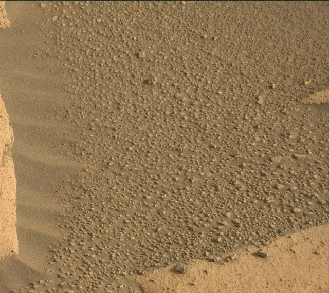 Sol 4078: Mast Camera (Mastcam)