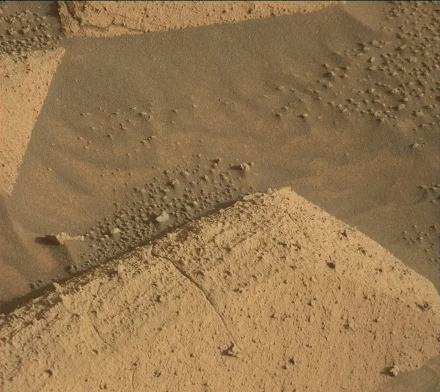 Sol 4078: Mast Camera (Mastcam)